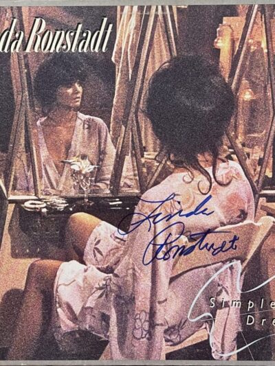 "Linda Ronstadt" Autographed Album "Simple Dreams"